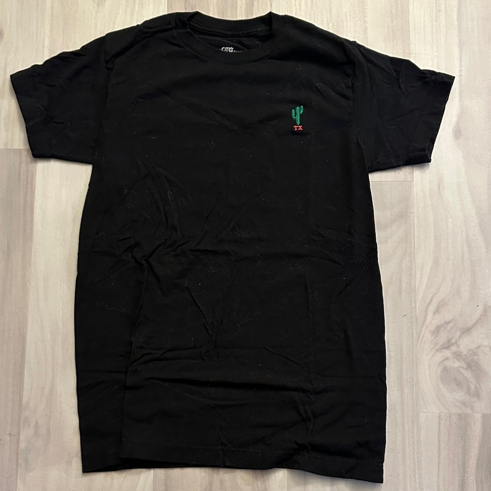 4/$20🙈Classic Black Tee with Cactus Design